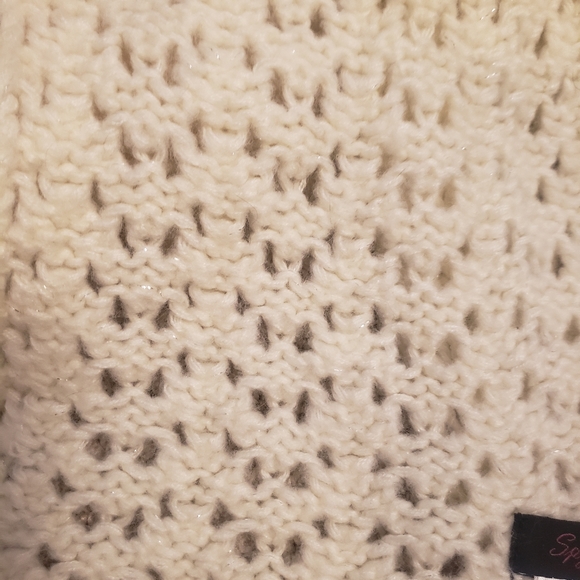 Scarf with wool - Picture 2 of 4